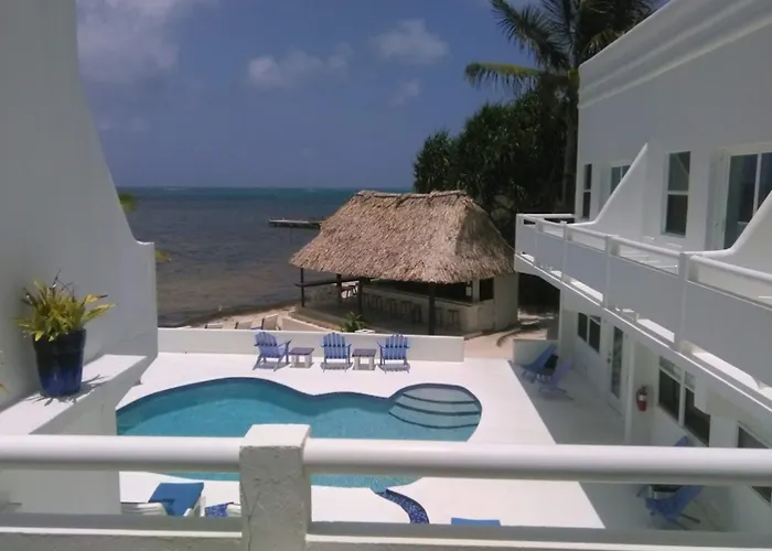 Mata Rocks Hotel